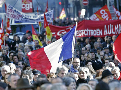 Франция: реформа трудового кодекса и судьба правительства